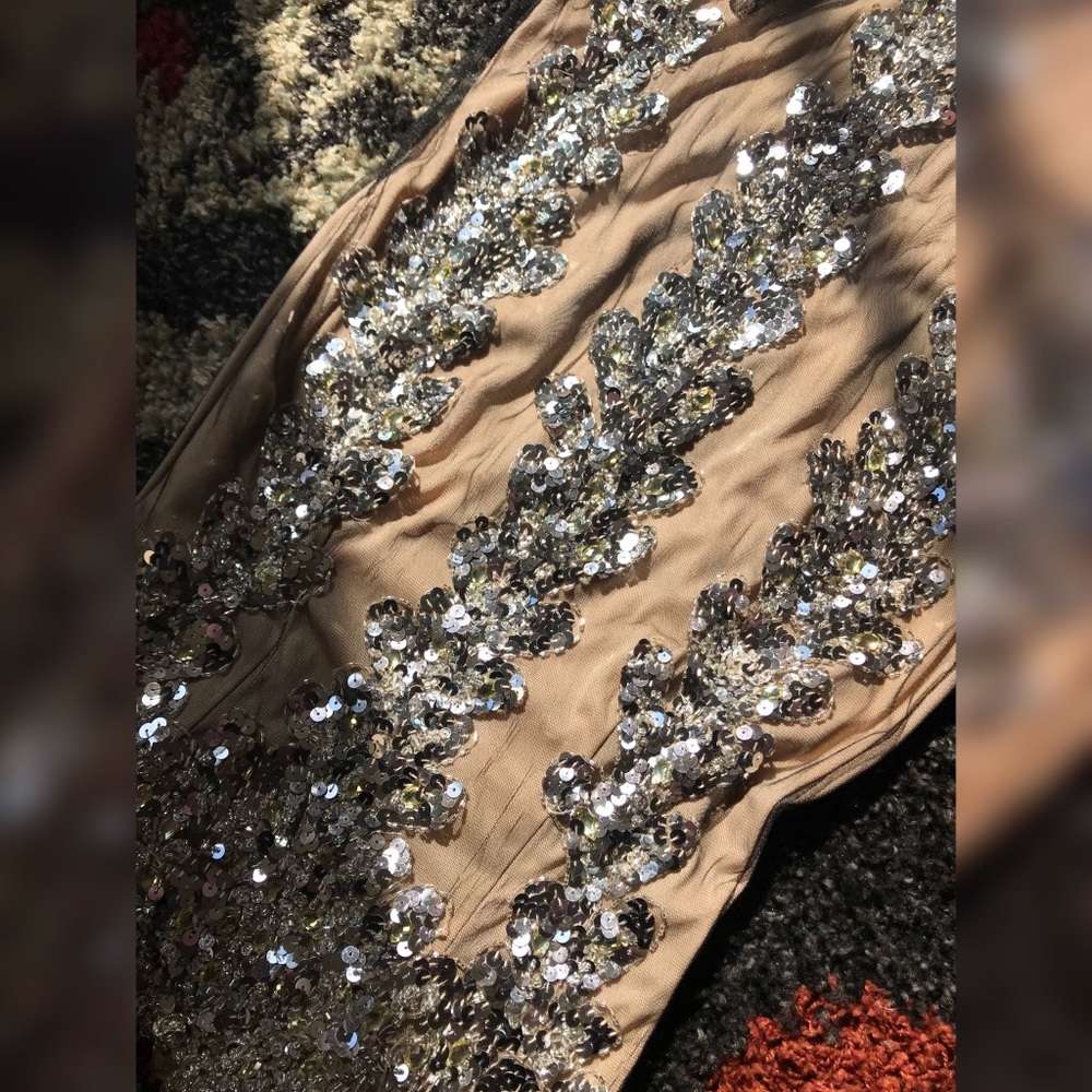 PROM Dress!! - Picture 3 of 6